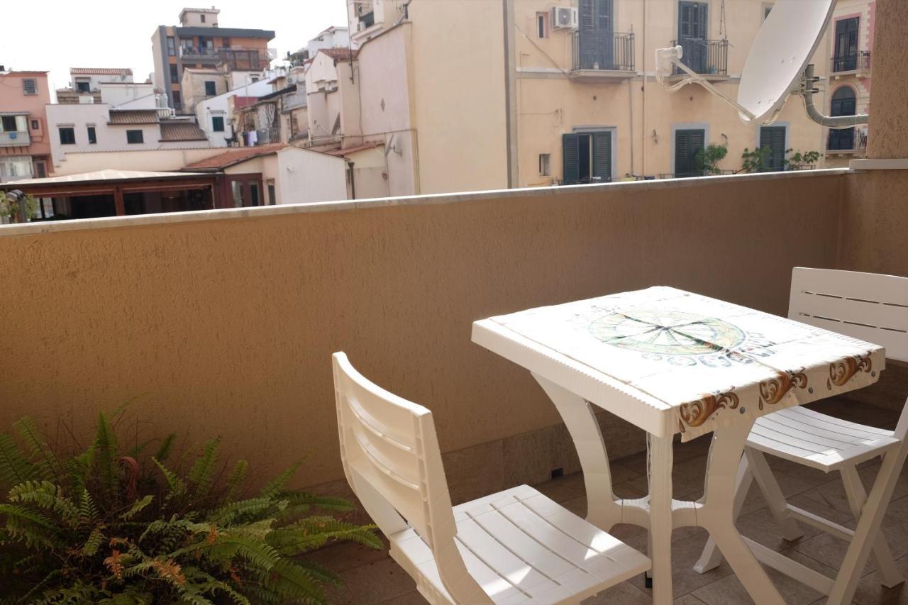 Palermo Old Style - Boutique Apartment With Terrace In Center City Bagian luar foto
